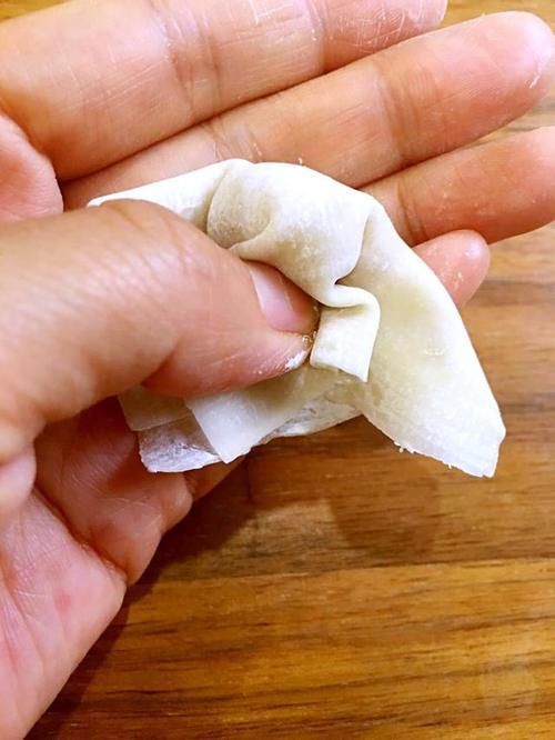  小馄饨|秋天适合这早餐，一碗热乎乎下肚，简单方便，好吃营养