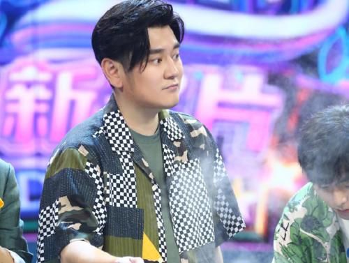  哥哥|《天天向上》王一博带钱枫骑摩托压弯，回答专业幽默，哥哥扎心了