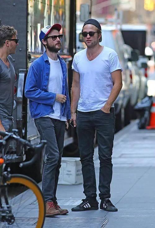  信条|《信条》来了！从暮光男到新蝙蝠侠，34岁罗伯特·帕丁森能翻身吗