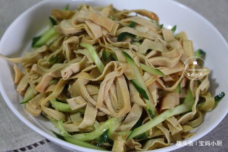  家人|勤快宝爸下厨做晚餐，4菜一汤家人喜爱，网友：吃完就后悔