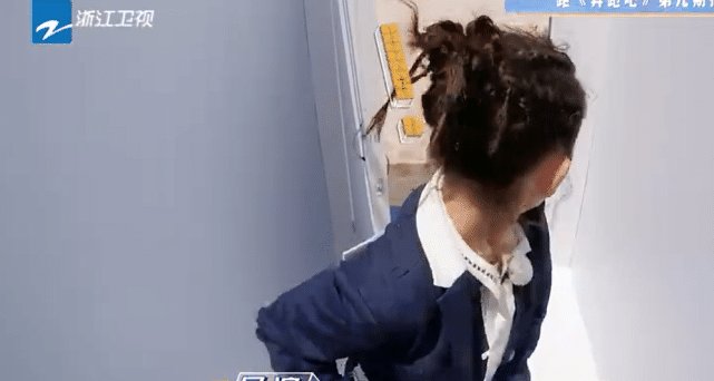  创意|叫“导演”官方, 叫“姚PD”没创意, 宋祖儿的称呼亮了, 难怪李晨邀她常驻