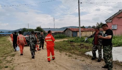  迷失|花甲老人迷失回家路，扑火队员搜救7小时找回