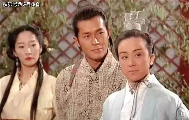  以假乱真|影视剧中那些“以假乱真”反串，叶璇美丽动人，许仙是永恒的经典