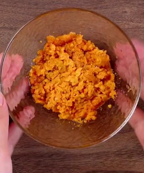  鸭蛋|鸭蛋黄焗南瓜的用料，鸭蛋黄焗南瓜的做法，甜咸适口，软糯沙甜有营养又好吃