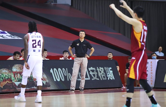 带领辽宁|黯然下课不存在!郭士强的魅力可不虚,广州球迷太给力