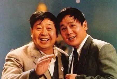  对话|这段经典的相声对话，在上世纪80年代马季带领同学们一起演讲