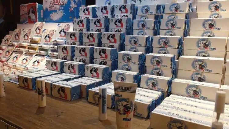  知名品牌|“大白兔”还是“人白免”？知名品牌遭遇“山寨”