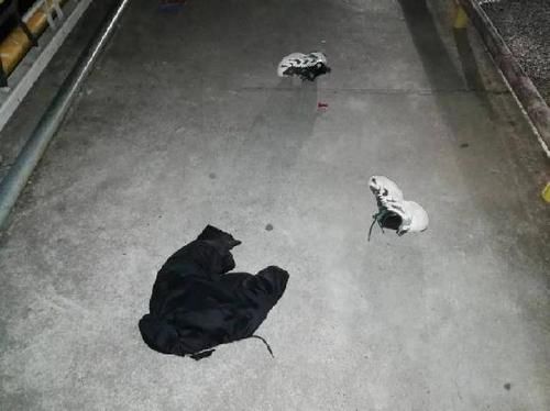  老汉|女儿深夜报警老汉要跳桥 警察赶到只见几件衣物……