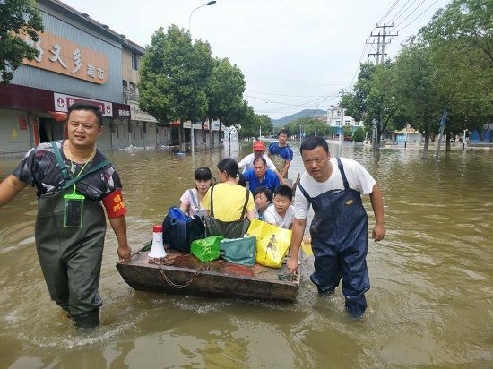 巢湖市|巢湖市槐林镇：洪水中的“摆渡人”