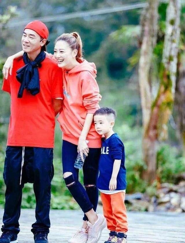  哥哥|应采儿生下二胎小小小春，Jasper当哥哥，这样的爱情你羡慕了么？