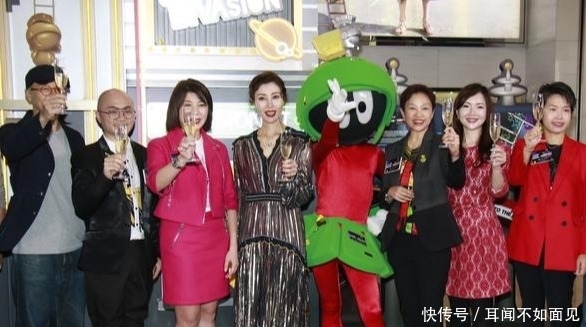 条裙子|李嘉欣怎么“老了”还变样了，穿紫色长裙好贵气，霸气气场全开