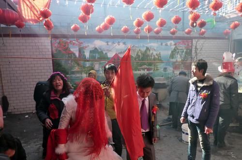 农村|太现实了！农村娶媳妇顺口溜，哪位高人编的？句句大实话！