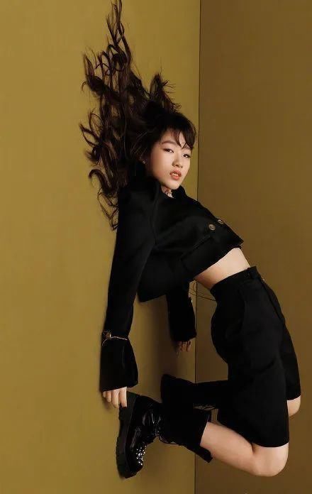 出道|丑成这样还能出道？一起看明星长相的真香打脸现场！