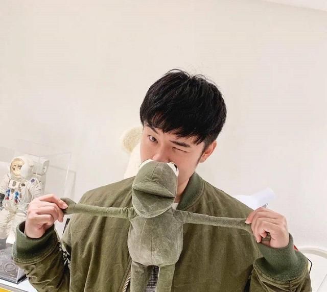  陈赫|离开跑男后当起网红，推荐母婴产品遭抵制，陈赫事业走下坡路？