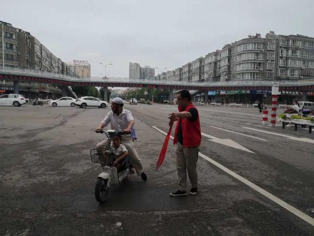  机非|合阳县教育局：在机非分离文明交通劝导活动中锤炼担当意识、落实责任意识