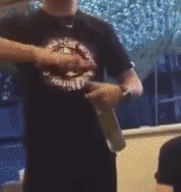  美女|“美女，你的肉偷跑出来了！”哈哈哈哈笑到头掉！