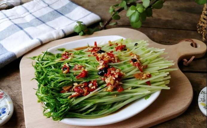 凉菜|秋天干燥,来点清脆爽口的凉菜降降火气,3元一大把的豌豆苗试试