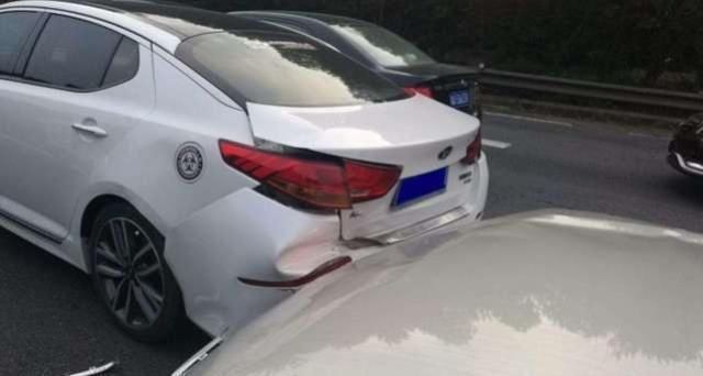  追尾事故|这三种追尾都是前车全责，后车不要私了，不然吃亏的是自己