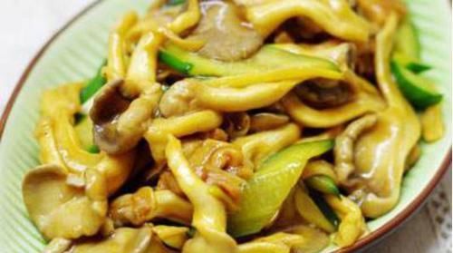  倒入|在家请客做几道家常菜招待，鲜香下饭，美味十足，下酒又解馋