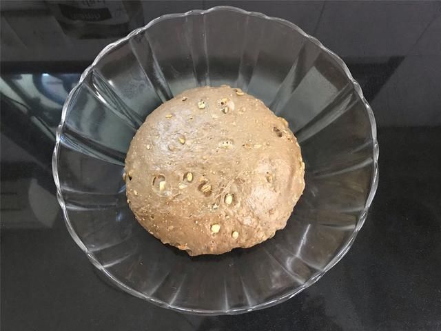  简单|简单2步，教你做无油无糖的乡村黑麦面包，营养低脂，好吃不长肉