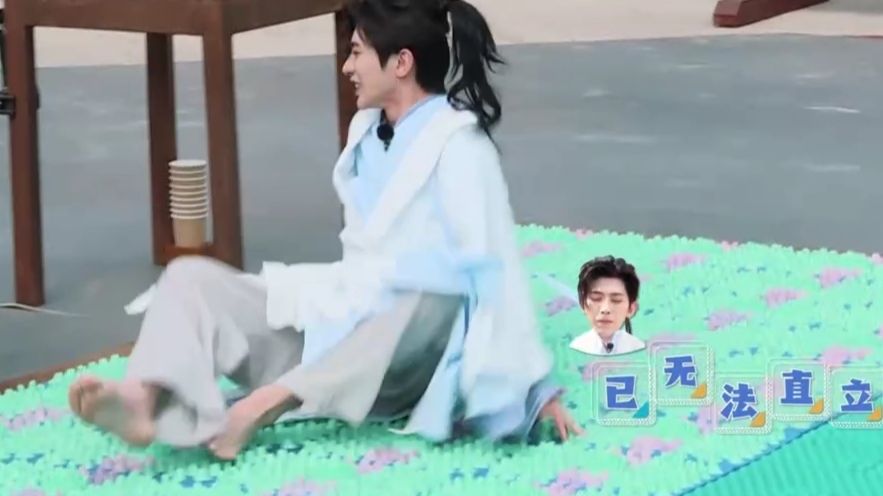  奔跑|爆笑！《奔跑吧》蔡徐坤、郭麒麟、沙溢体验趾压板，痛成表情包！