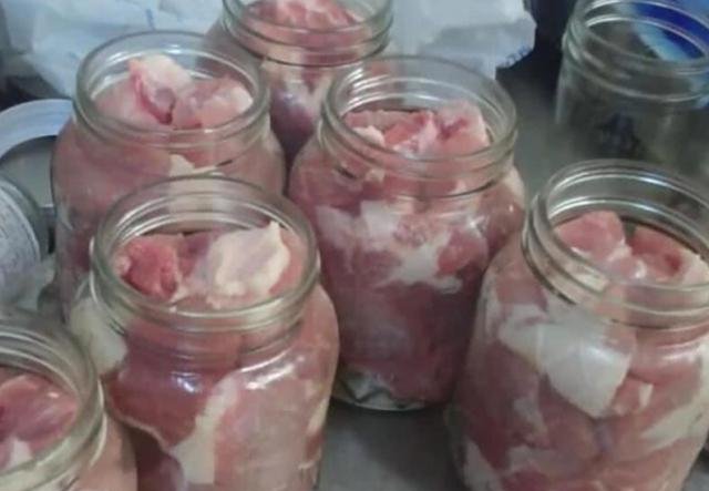  猪肉|吃不完的猪肉别再放冰箱了，土方法：直接塞瓶里，吃的时候才更香