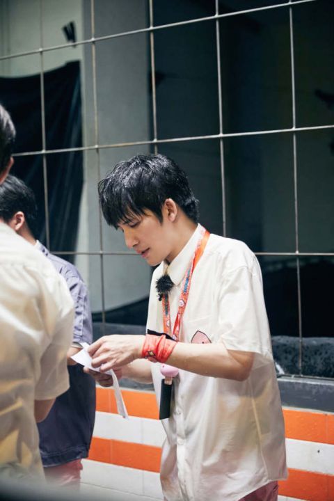  吊桥|《密逃2》杨幂邓伦上演高空吊桥挑战 黄明昊高能“开挂”破解字谜