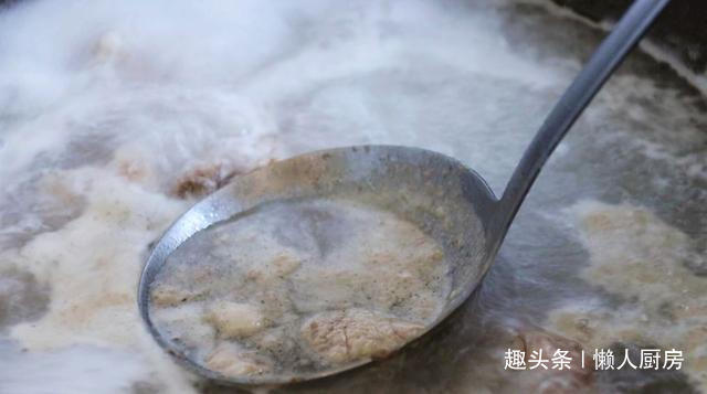 配上|想吃肉了,做了一道土豆炖排骨,配上韩式辣酱,太下饭了