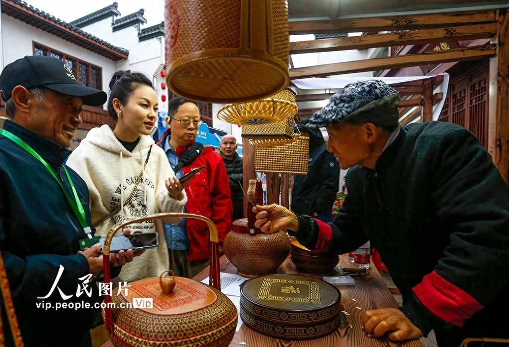 安徽黄山：第六届中国非物质文化遗产传统技艺大展开展