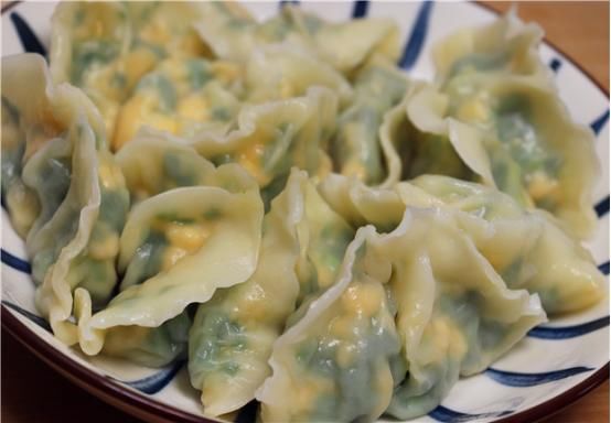 正确|这才是正确的“包饺子”手法,对折再一挤,轻松做出大肚水饺