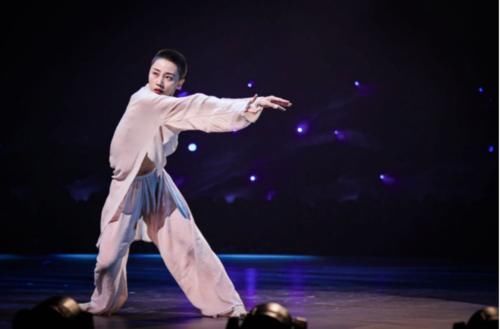  风暴鉴证官|把舞蹈做到极致的节目有两个：《舞蹈风暴》第一季和第二季