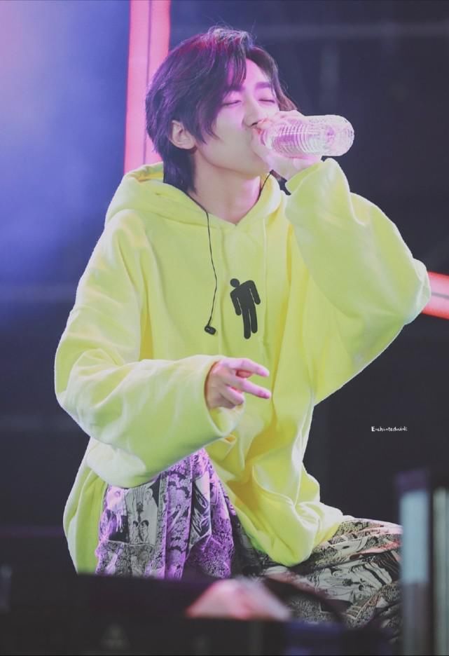  实力|中国新说唱，孟子坤周梓倩被群嘲，实力不够装可爱，张靓颖被骂成最惨导师