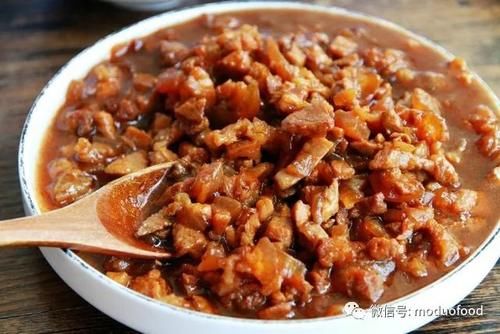 厨房|【魔多厨房】午餐系列:洋葱卤肉+圆白菜炒菜花+三色糙米