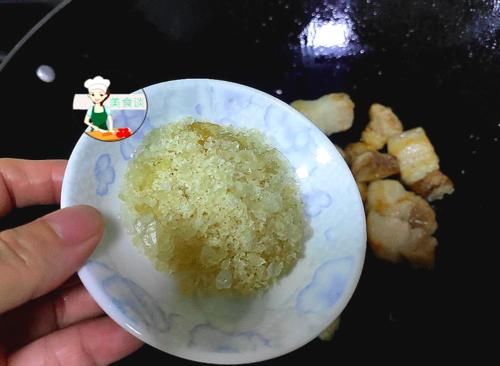 味道|秋季进补,吃牛羊肉不如吃它,炖一锅红亮鲜香,比牛肉便宜又营养