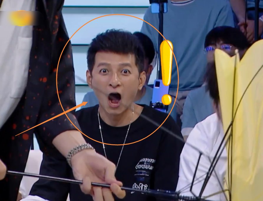  责怪|王一博把节目道具弄坏，何老师下意识反应被拍，有无责怪一看便知