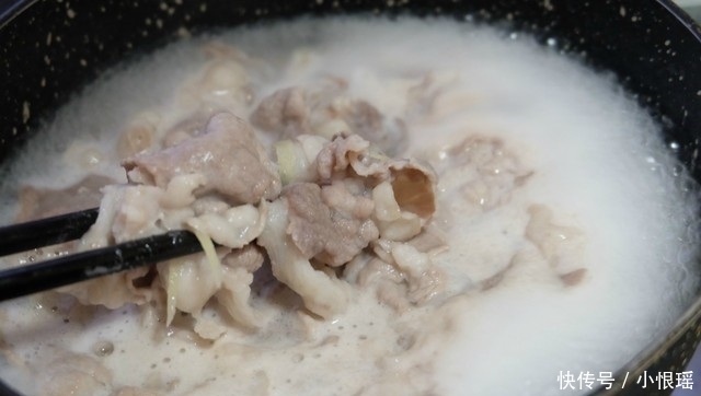 羊肉片|新学了个羊肉的做法,简单易做,鲜嫩美味,全家都说好!