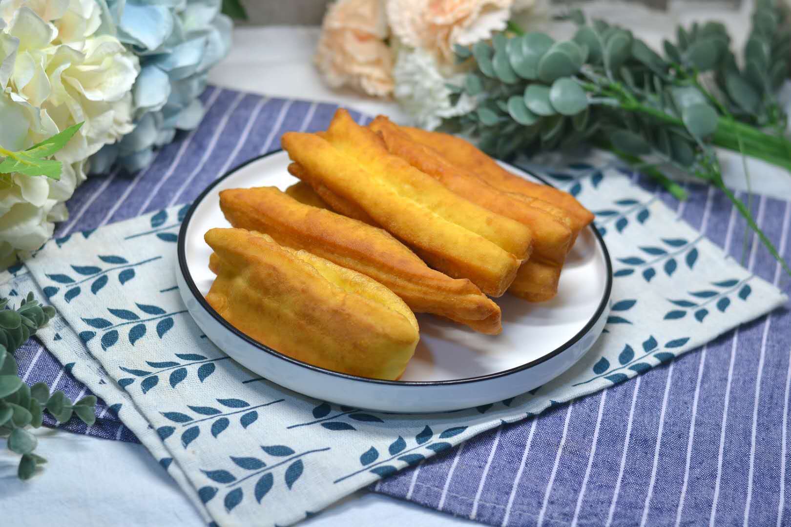 柔软|炸油条时,谨记这3个要点,油条蓬松柔软,有空心,一次就成功