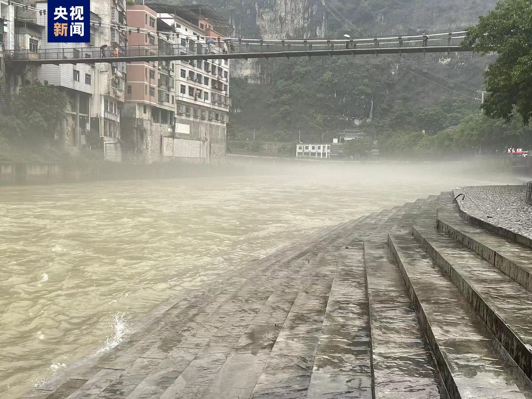 入汛以来 重庆发生多次中小河流1至8米涨水过程