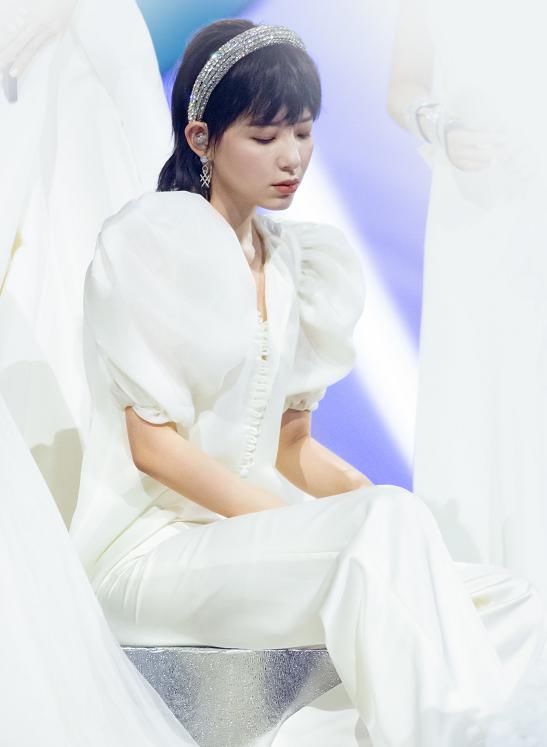  排名|《乘风破浪的姐姐》总决赛排名再次变动，宁静被踢出前3，而她逆袭成第1