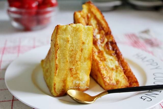  吐司|令孩子着迷的早餐，水果馅、蛋奶皮，不放糖自然香甜，3分钟搞定
