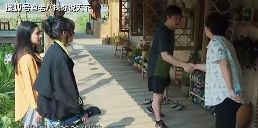 热情|黄磊两面派引争议,曾说不熟没必要瞎扯,却对郭麒麟十分热情