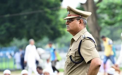 偏僻|33岁男子将90岁老太太骗到偏僻处殴打侵犯，当场被村民抓住