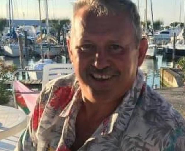 诱骗|男子不满情敌和妻子来往甚密，冒充妻子诱骗他，随后杀人焚尸