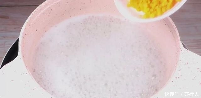 补铁|7个月宝宝爱吃的蛋黄黑小米粥,补铁又补钙!宝宝爱吃,辅食首选