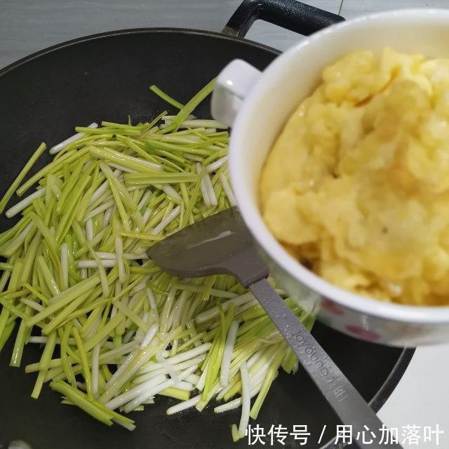 炒鸡蛋|蒜黄炒鸡蛋，简单快手家常菜，非常下饭