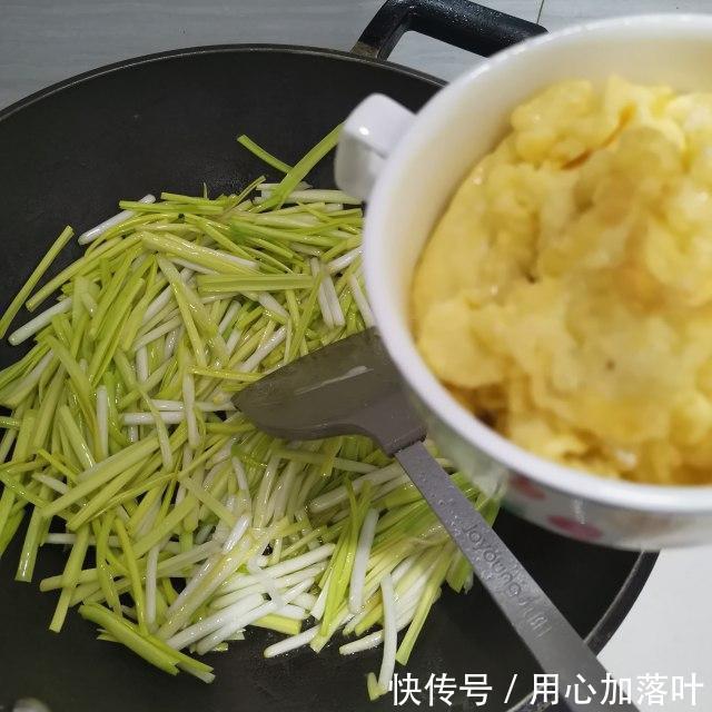 炒鸡蛋|蒜黄炒鸡蛋,简单快手家常菜,非常下饭