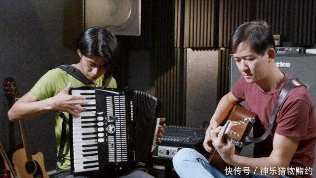  民谣|五条人：每一首“土到掉渣”的方言民谣，都是中国大地的缩影