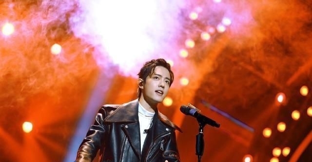  东方|《东方卫视》宣传片三次提及肖战，来看舞台上的百变肖战