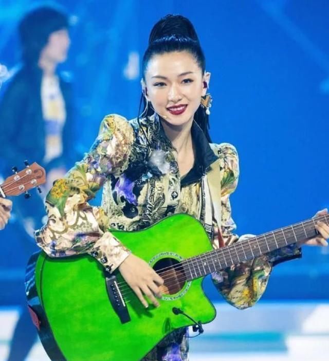  姐姐|《浪姐》万茜被孤立，队长选拔仅一票支持，内部投票太现实了