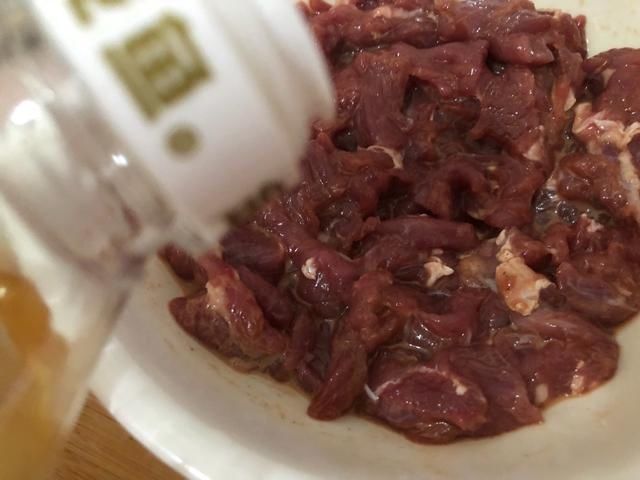 饭店|学会1个小技巧,牛肉又嫩又入味,炒出来的牛肉比饭店还好吃